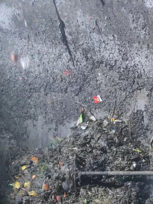北大镇污水池清理