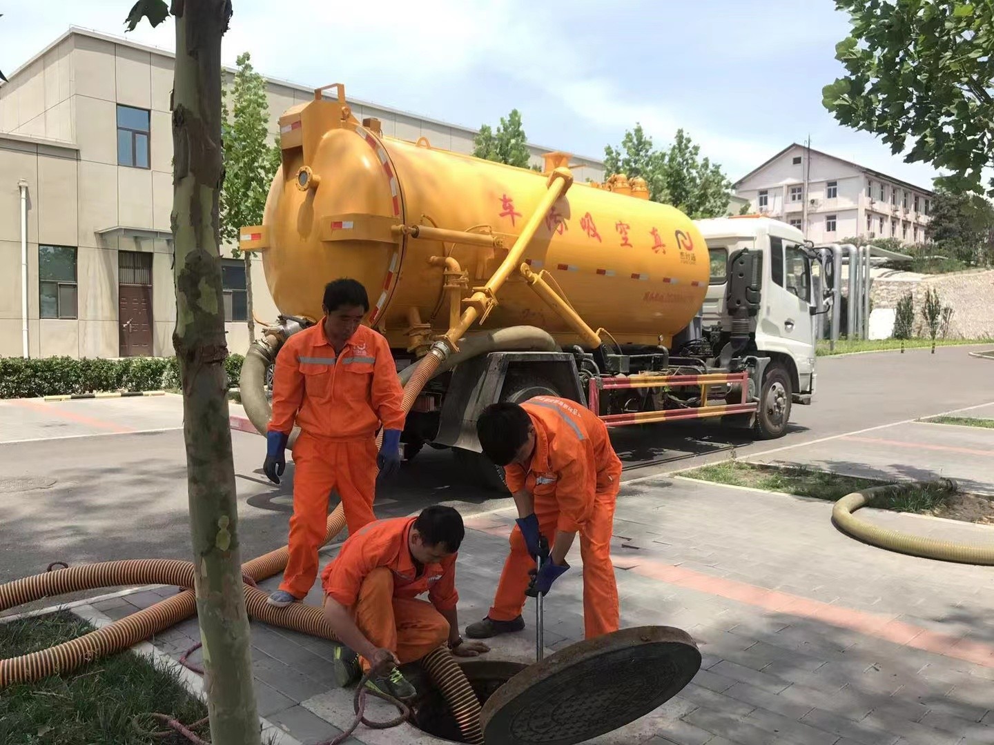 北大镇化粪池清理与5-8吨吸粪车施工效率分析